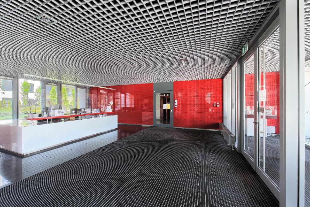 Art Apartament Parking By Impero Poznan Exterior photo